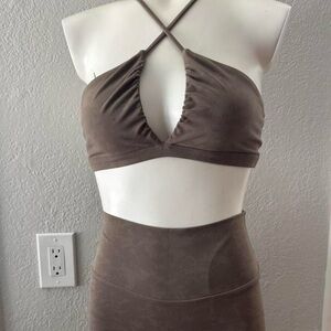 Women’s Taupe Crisscross Sports Bra - Brand